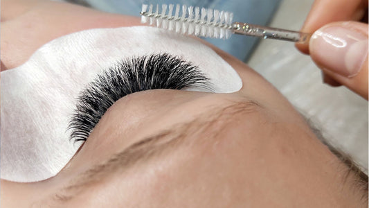 How to Become a Lash Tech in Canada