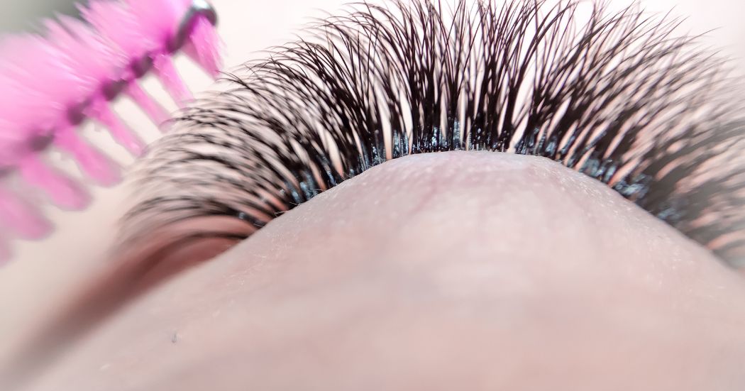 Lash Extension Maintenance - Keeping Your Work Looking Fresh