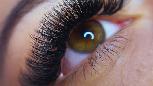 Why Humidity Matters for Lash Adhesives in Canada’s Climate
