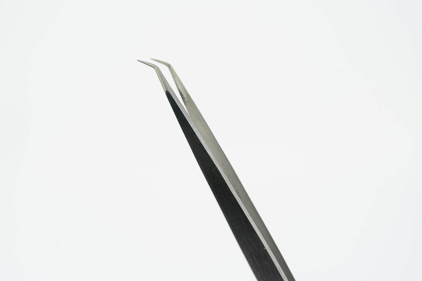Liv Tweezer