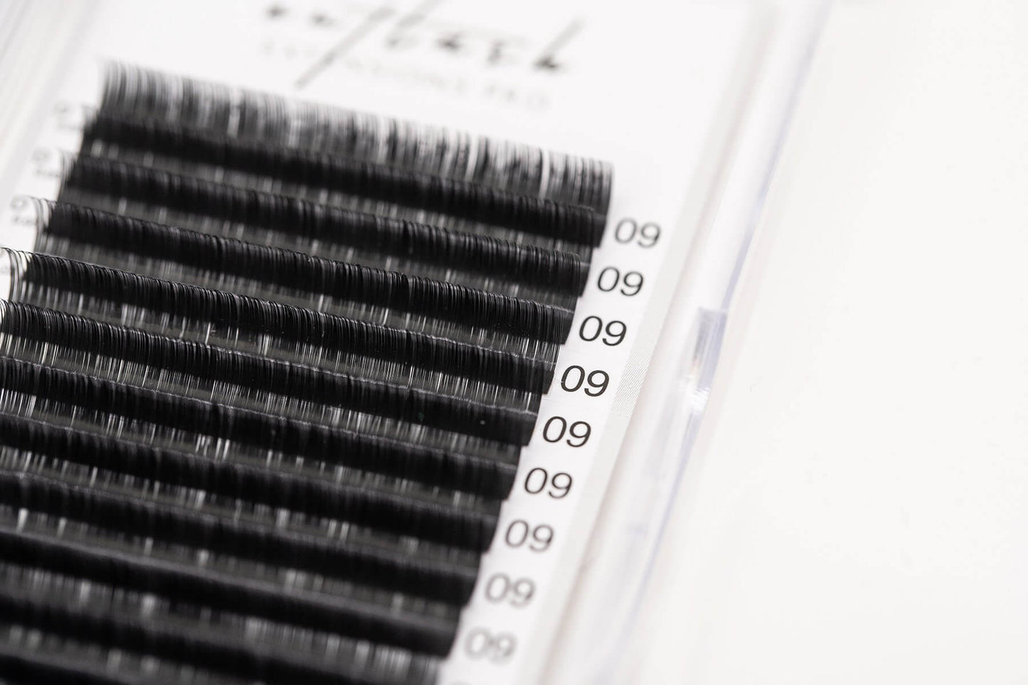 Ultra-Light Cashmere Lash Extensions - C Curl