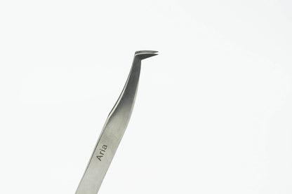 Aria Tweezer