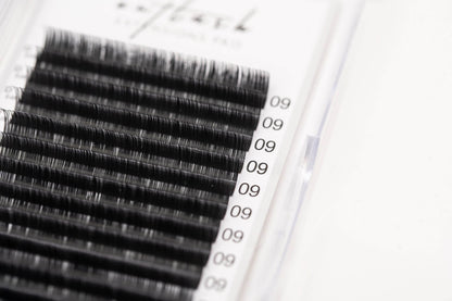 Ultra-Light Cashmere Lash Extensions - D Curl