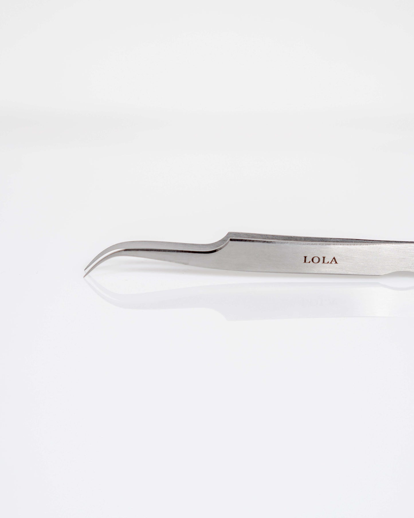 Lola Tweezer